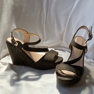 Strappy wedges size 5.5
